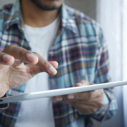 Przyspiesz płatność za faktury z faktoringiem